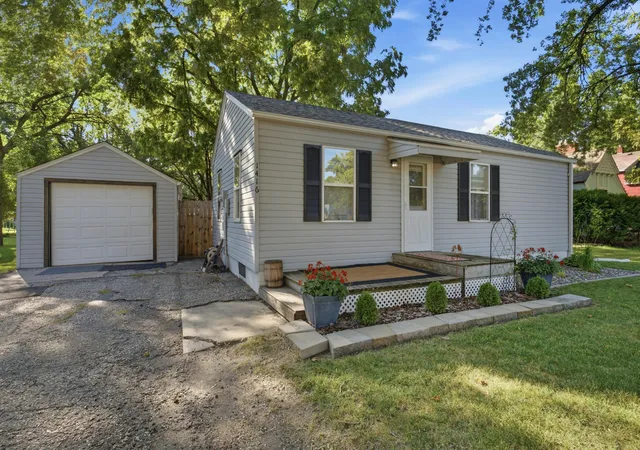 Photo 3 of Single family home for sale at 1416 6th Street Sw, Willmar, MN 56201 | MLS# 7139990 | Listing updated on 2026-10-06