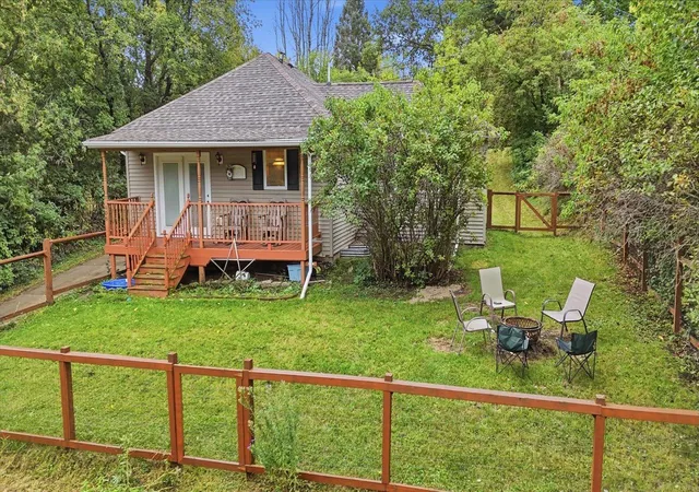 Photo 1 of Single family home for sale at 406 Gunn St, Coleraine, MN 55722 | MLS# 7139996 | Listing updated on 2026-09-28