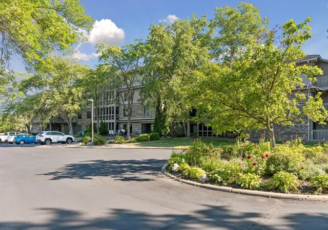 Photo 2 of Condo for sale at 3801 W 98th Street #306, Minneapolis, MN 55431 | MLS# 7139999 | Listing updated on 2026-09-22