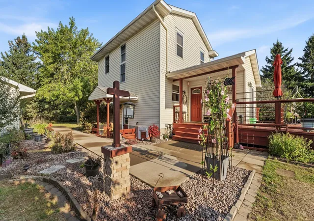 Photo 2 of Single family home for sale at 25921 Jivaro St Nw, Isanti, MN 55040 | MLS# 7140044 | Listing updated on 2026-10-09