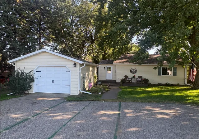 Photo 2 of Single family home for sale at 12103 Pelican Hts Rd, Ashby, MN 56309 | MLS# 7140055 | Listing updated on 2026-10-08