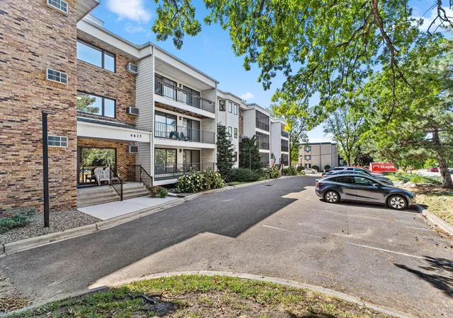 Listing Photo 4 - Condo for sale in building located at 4625 Minnetonka Blvd, St. Louis Park, MN 55416 - Unit #308