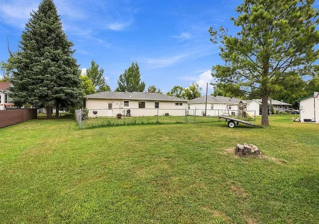 Photo 2 of Single family home for sale at 1022 1st Street N, Casselton, ND 58012 | MLS# 7140075 | Listing updated on 2026-09-14
