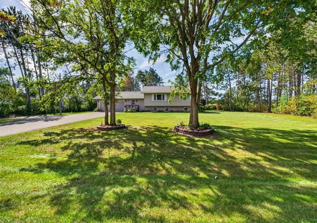 Photo 3 of Single family home for sale at 2122 Harrison Ct Sw, Bemidji, MN 56601 | MLS# 7140103 | Listing updated on 2026-09-23