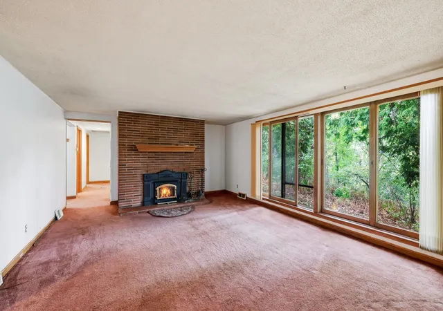 Photo 2 of Sale Pending at 1045 Mcknight Rd S, Saint Paul, MN 55119 | MLS# 7140118 | Listing updated on 2026-10-09
