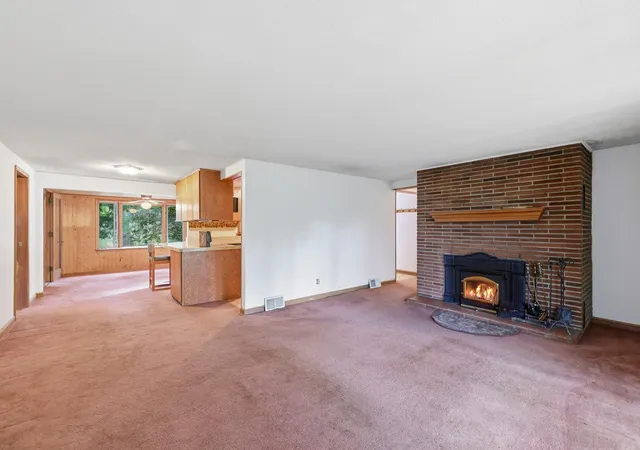 Photo 3 of Sale Pending at 1045 Mcknight Rd S, Saint Paul, MN 55119 | MLS# 7140118 | Listing updated on 2026-10-09