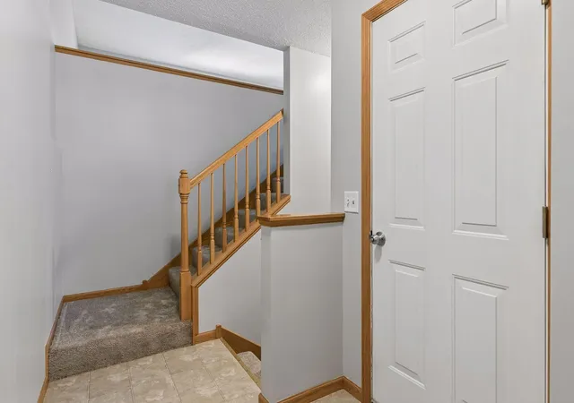 Photo 3 of Sale Pending at 2085 Saint Johns Ct, Saint Paul, MN 55129 | MLS# 7140124 | Listing updated on 2026-10-04