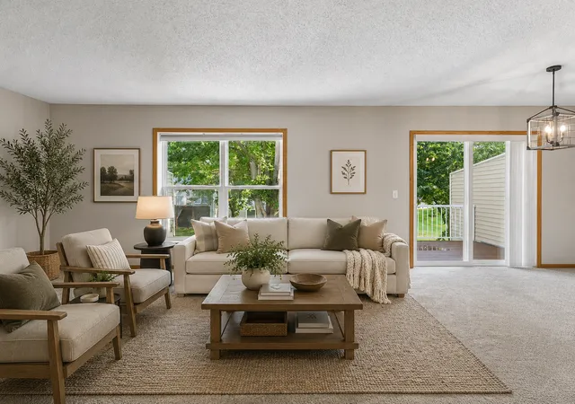 Photo 4 of Sale Pending at 2085 Saint Johns Ct, Saint Paul, MN 55129 | MLS# 7140124 | Listing updated on 2026-10-04