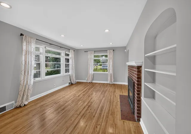 Photo 2 of Single family home for sale at 2854 Alabama Ave S, Minneapolis, MN 55416 | MLS# 7140137 | Listing updated on 2026-09-14