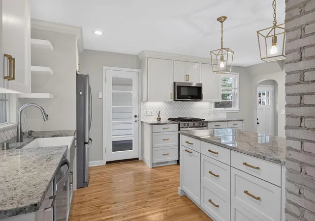 Photo 4 of Single family home for sale at 2854 Alabama Ave S, Minneapolis, MN 55416 | MLS# 7140137 | Listing updated on 2026-09-14