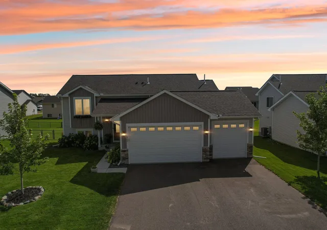 Photo 1 of Single family home for sale at 415 Eagle St Nw, Isanti, MN 55040 | MLS# 7140141 | Listing updated on 2026-09-18