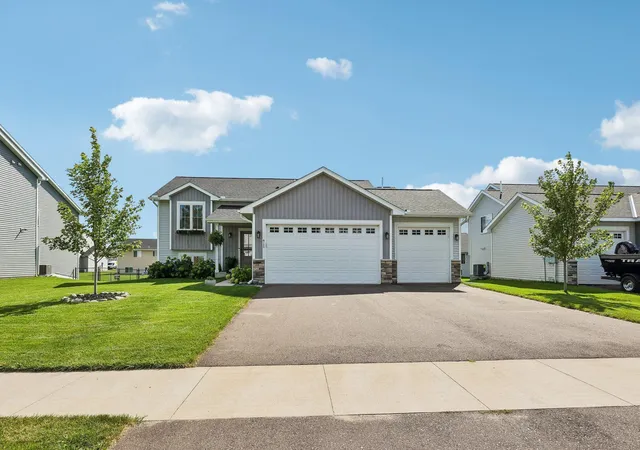 Photo 2 of Single family home for sale at 415 Eagle St Nw, Isanti, MN 55040 | MLS# 7140141 | Listing updated on 2026-09-18