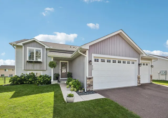 Photo 3 of Single family home for sale at 415 Eagle St NW, Isanti, MN 55040 | MLS# 7140141 | Listing updated on 2026-09-18