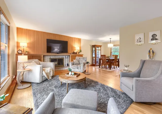 Photo 4 of Single family home for sale at 747 Grandview Ave W, Saint Paul, MN 55113 | MLS# 7140161 | Listing updated on 2026-10-05