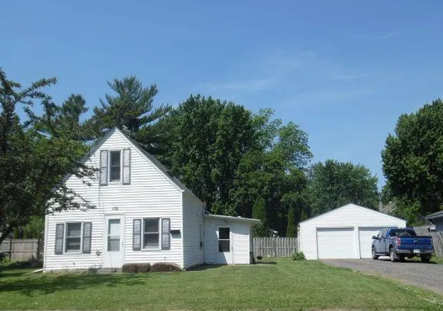 Photo 1 of Single family home for sale at 132 6th Street Sw, Forest Lake, MN 55025 | MLS# 7140180 | Listing updated on 2026-09-16