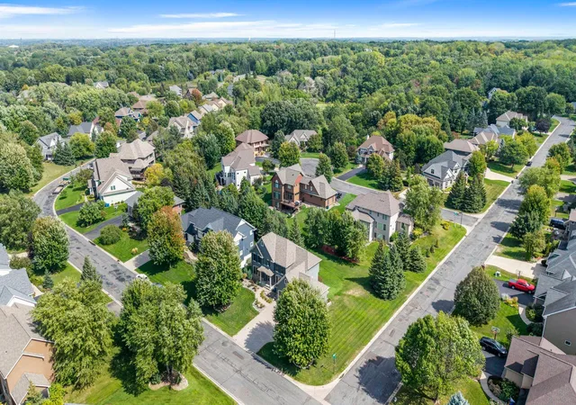 Photo 3 of Single family home for sale at 11542 Avery Dr, Inver Grove Heights, MN 55077 | MLS# 7140206 | Listing updated on 2026-09-21