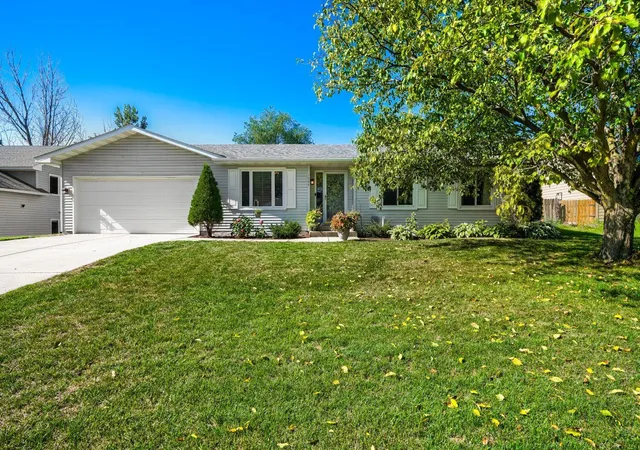 Photo 1 of Single family home for sale at 7944 Grinnell Way, Lakeville, MN 55044 | MLS# 7140240 | Listing updated on 2026-10-07