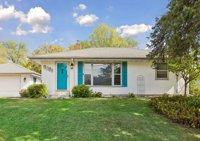 Photo 2 of Single family home for sale at 2128 Cohansey Blvd, Saint Paul, MN 55113 | MLS# 7140272 | Listing updated on 2026-10-06
