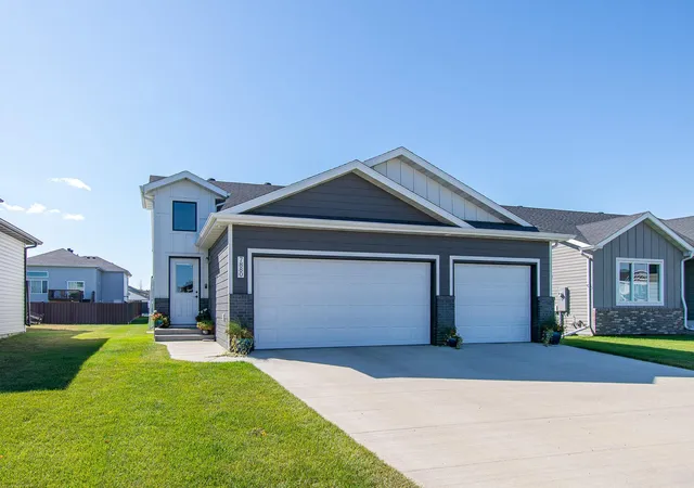 Single family home for sale at 7880 Lost River Rd, Horace, ND 58047 | MLS# 7140291
