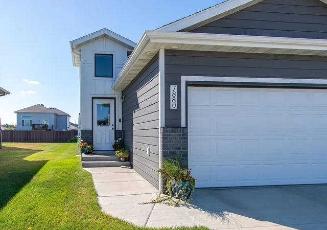 Photo 1 of Single family home for sale at 7880 Lost River Rd, Horace, ND 58047 | MLS# 7140291 | Listing updated on 2026-09-18