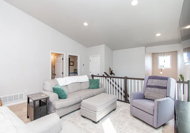 Photo 4 of Single family home for sale at 7880 Lost River Rd, Horace, ND 58047 | MLS# 7140291 | Listing updated on 2026-09-18