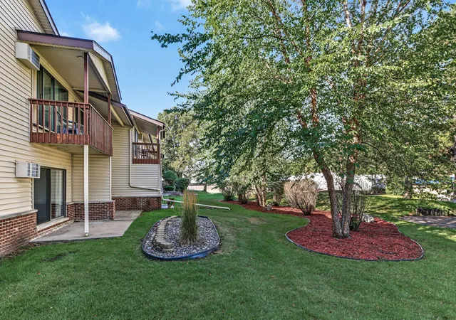 Photo 2 of Condo for sale at 3916 Foss Rd #104, Minneapolis, MN 55421 | MLS# 7140310 | Listing updated on 2026-09-12