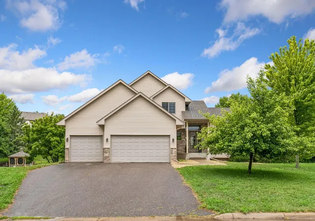 Photo 2 of Single family home for sale at 1405 Landsdown Rd, Buffalo, MN 55313 | MLS# 7140319 | Listing updated on 2026-09-18