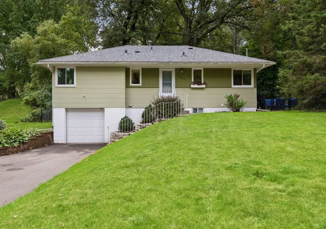 Photo 1 of Single family home for sale at 16419 Seymour Dr, Minnetonka, MN 55345 | MLS# 7140323 | Listing updated on 2026-09-28