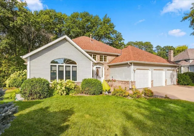 Photo 1 of Single family home for sale at 1579 Mary St N, Saint Paul, MN 55119 | MLS# 7140383 | Listing updated on 2026-09-17