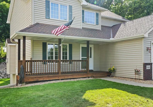 Photo 4 of Single family home for sale at 8549 Woodland Curv, Saint Bonifacius, MN 55375 | MLS# 7140392 | Listing updated on 2026-10-27