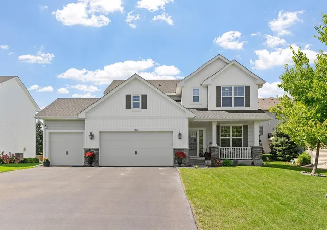 Photo 1 of Single family home for sale at 1986 Red Oak Path, Shakopee, MN 55379 | MLS# 7140397 | Listing updated on 2026-10-07