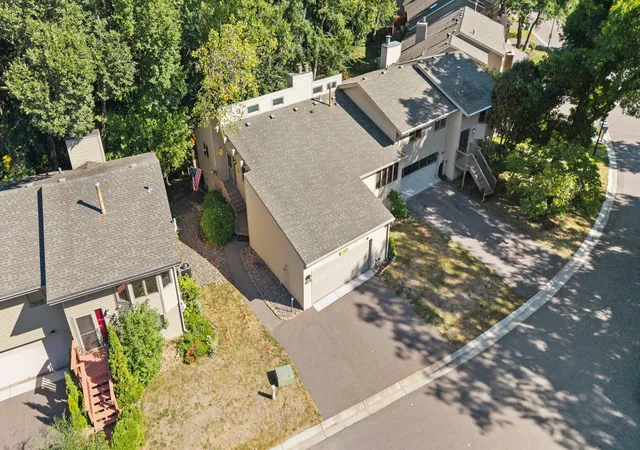 Photo 4 of Sale Pending at 1583 S Bavarian Pass, Minneapolis, MN 55432 | MLS# 7140408 | Listing updated on 2026-10-08