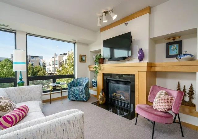 Photo 2 of Condo for sale at 284 Spring St #305, Saint Paul, MN 55102 | MLS# 7140426 | Listing updated on 2026-09-17