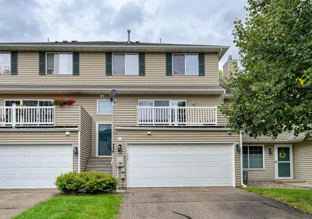 Photo 1 of Single family home for sale at 336 Gironde Ct, Saint Paul, MN 55125 | MLS# 7140458 | Listing updated on 2026-10-05