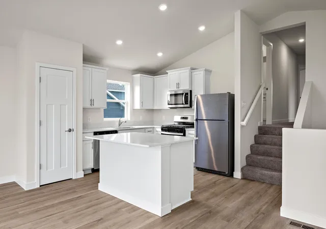Photo 3 of Single family home for sale at 906 Spruce Cir N, Cambridge, MN 55008 | MLS# 7140463 | Listing updated on 2026-09-17