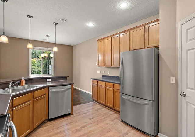 Photo 3 of Single family home for sale at 757 Willow Glen Dr, Buffalo, MN 55313 | MLS# 7140473 | Listing updated on 2026-10-02