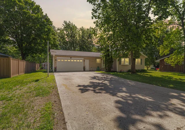 Photo 1 of Single family home for sale at 414 S Main St, Medford, MN 55049 | MLS# 7140498 | Listing updated on 2026-09-15