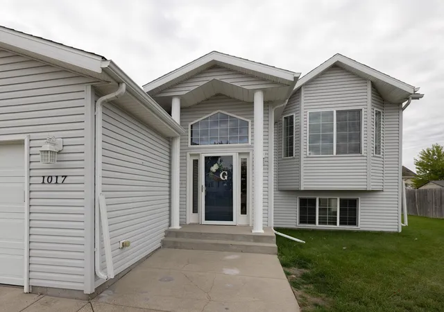 Photo 4 of Sale Pending at 1017 Westport Pkwy, West Fargo, ND 58078 | MLS# 7140524 | Listing updated on 2026-10-23