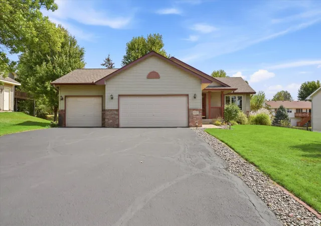 Photo 1 of Single family home for sale at 6007 Nathan Blvd, Rockford, MN 55373 | MLS# 7140566 | Listing updated on 2026-10-09