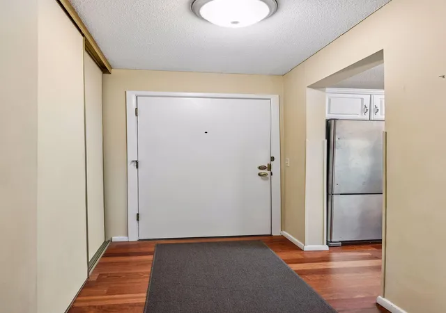 Photo 2 of Condo for sale at 215 Barry Ave S #217, Wayzata, MN 55391 | MLS# 7140579 | Listing updated on 2026-10-04