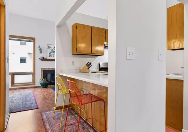 Photo 4 of Condo for sale at 3008 Lake Shore Dr, Minneapolis, MN 55416 | MLS# 7140603 | Listing updated on 2026-09-18