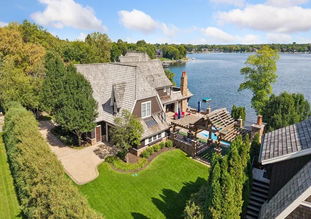 Photo 3 of Mansion for sale at 14291 Shady Beach Trl Ne, Prior Lake, MN 55372 | MLS# 7140652 | Listing updated on 2026-09-21