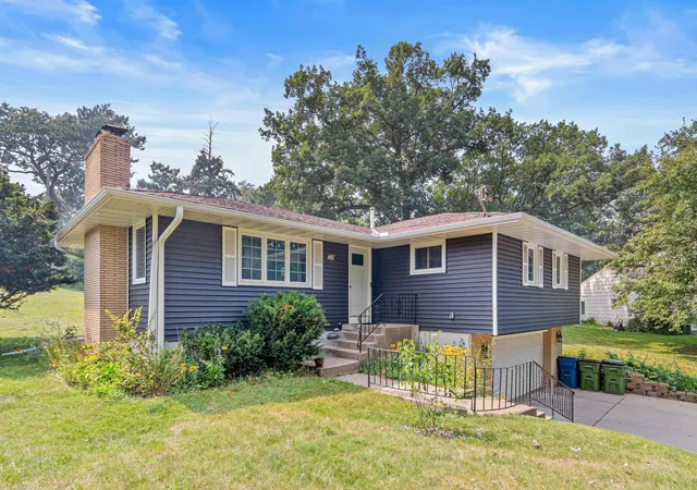 Photo 2 of Single family home for sale at 1429 Windemere Dr Ne, Minneapolis, MN 55421 | MLS# 7140656 | Listing updated on 2026-10-09