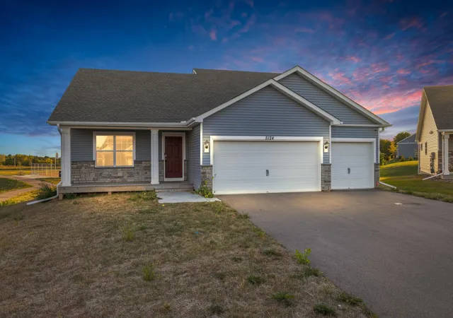 Photo 2 of Single family home for sale at 5124 Mustang Cir, Saint Paul, MN 55129 | MLS# 7140688 | Listing updated on 2026-10-05