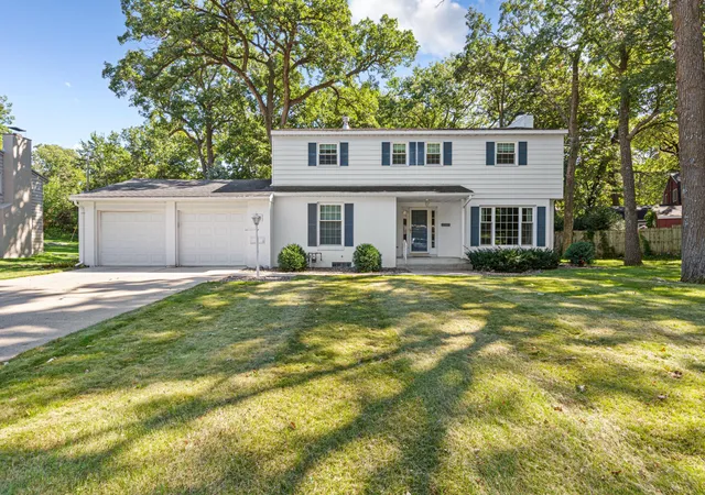 Photo 1 of Single family home for sale at 1949 Linn Dr, Owatonna, MN 55060 | MLS# 7140704 | Listing updated on 2026-09-12