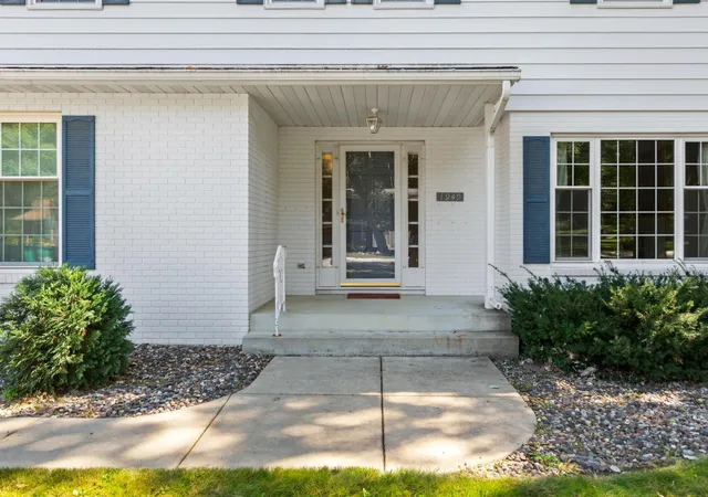 Photo 4 of Single family home for sale at 1949 Linn Dr, Owatonna, MN 55060 | MLS# 7140704 | Listing updated on 2026-09-12