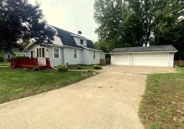 Photo 2 of Single family home for sale at 709 6th Avenue Ne, Brainerd, MN 56401 | MLS# 7140747 | Listing updated on 2026-09-29