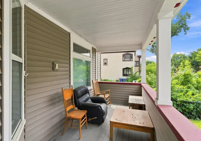 Listing Photo 4 - Condo for sale in building located at 416 8th Ave SE, Minneapolis, MN 55414