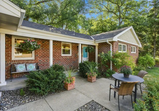 Photo 2 of Single family home for sale at 1620 Sumter Ave N, Minneapolis, MN 55427 | MLS# 7140767 | Listing updated on 2026-09-17