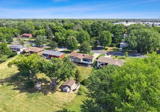 Photo 4 of Single family home for sale at 9218 Russell Ave S, Minneapolis, MN 55431 | MLS# 7140789 | Listing updated on 2026-09-21